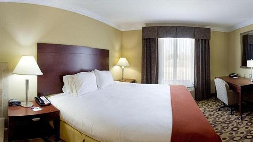 Holiday Inn Express & Suites Macon - I-475 By Ihg Exterior photo